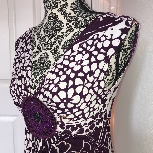 Janette Purple, White & Gold Asymmetrical Dress - Picture 4 of 16